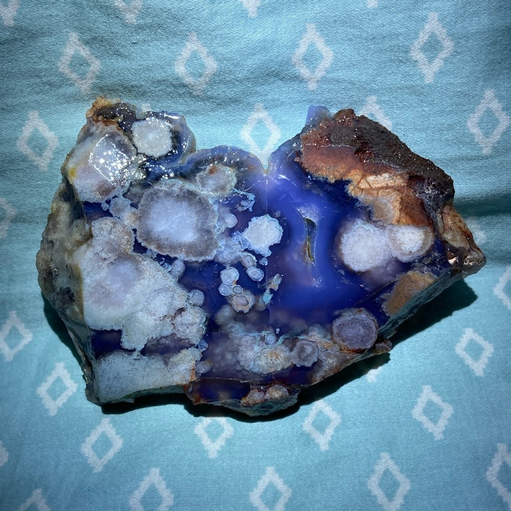 Blue Flower Agate Raw Slab. NWOT. 5 1/2” Long x 4” Wide. With Stand.